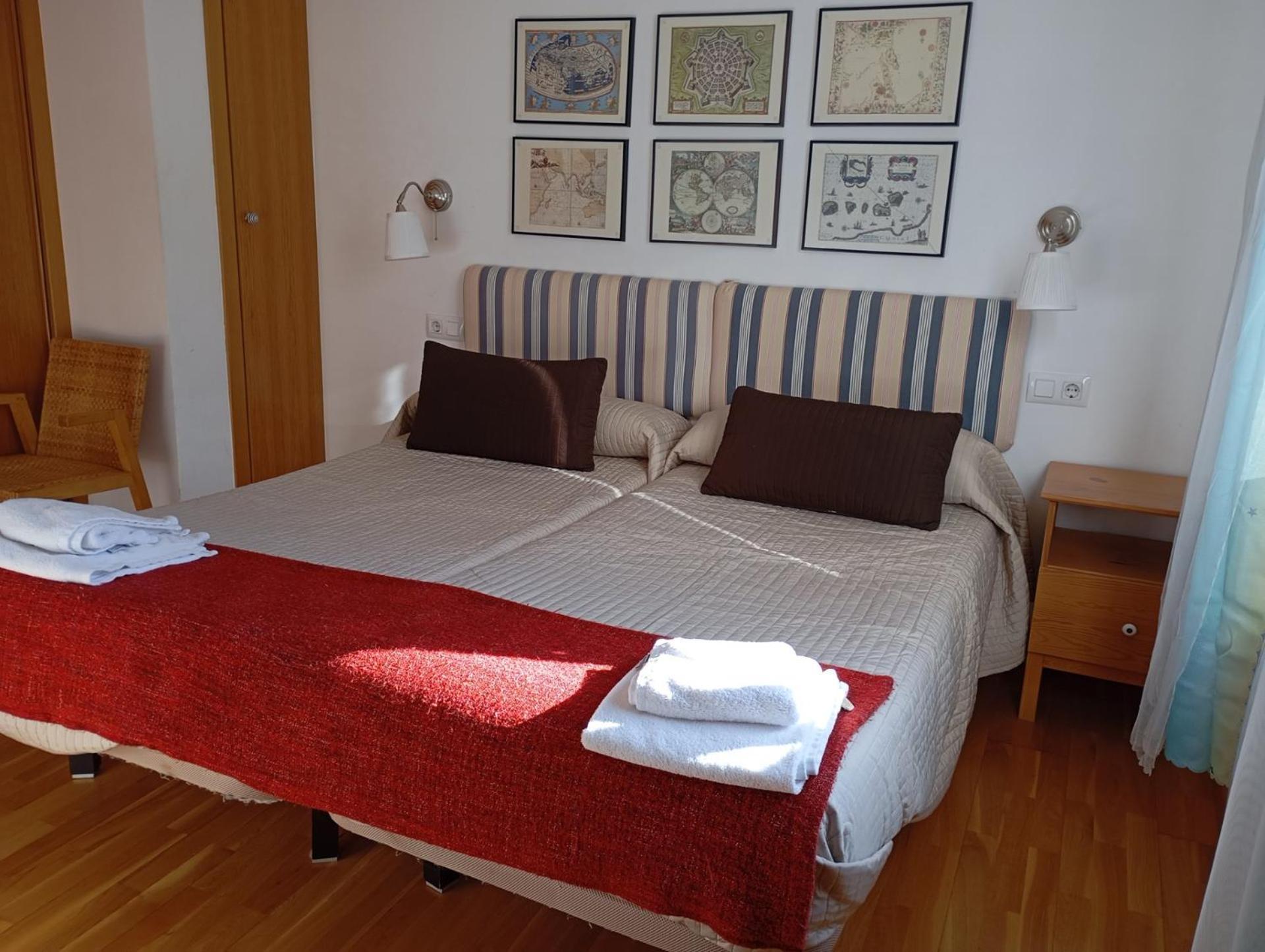 Apartamentos El Camino Villafranca Del Bierzo Eksteriør bilde