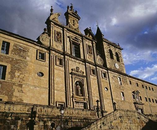 Apartamentos El Camino Villafranca Del Bierzo Eksteriør bilde