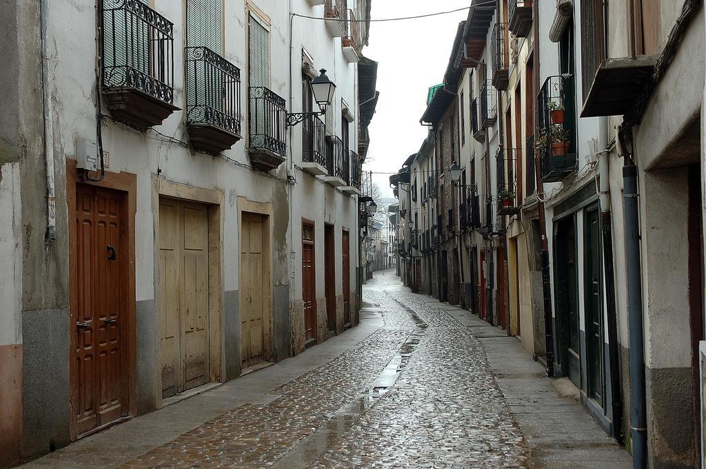Apartamentos El Camino Villafranca Del Bierzo Eksteriør bilde